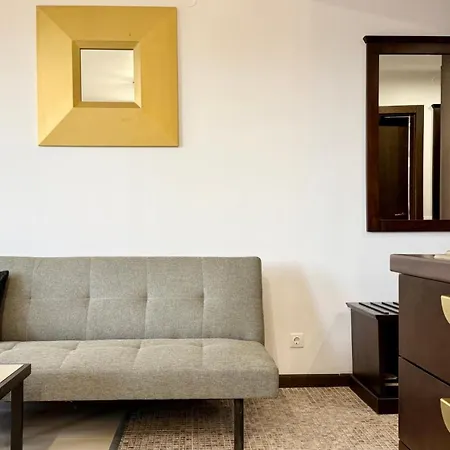 Royal - Private - Center Of Sunny Apartment