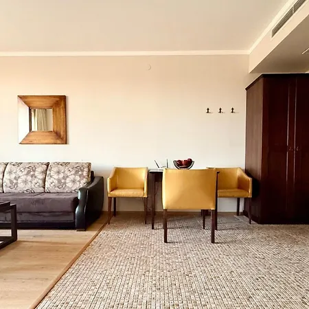 Royal - Private - Center Of Sunny Apartment