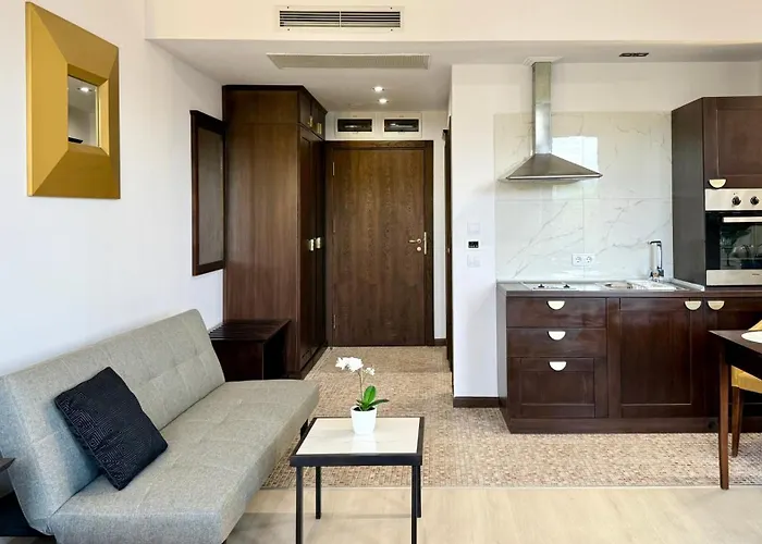 Royal - Private - Center Of Sunny ساني بيتش