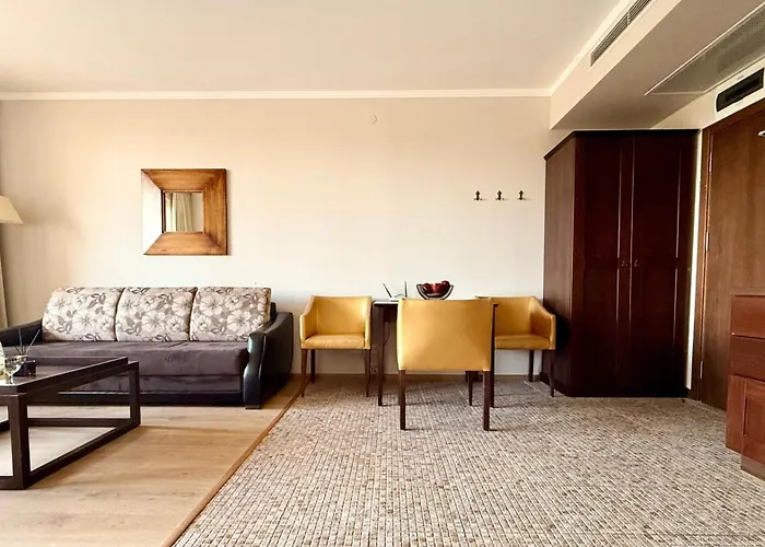 Royal - Private - Center Of Sunny アパート