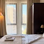 Royal - Private - Center Of Sunny Apartament *