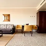 Royal - Private - Center Of Sunny Apartament