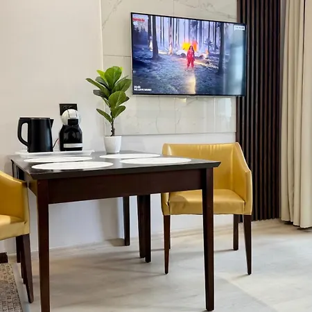 Royal - Private - Center Of Sunny Apartment *