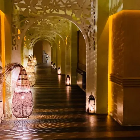 Royal - Private - Center Of Sunny شقة